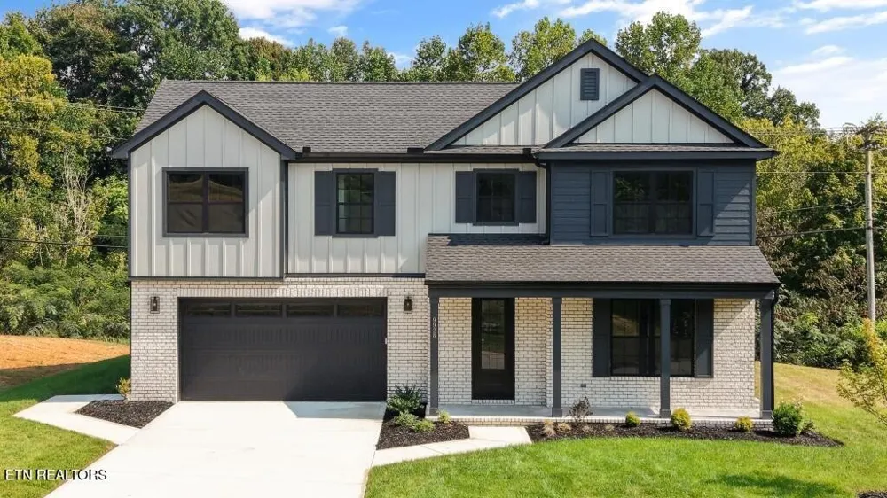 9928 Alani Hill Way Knoxville, TN 37922