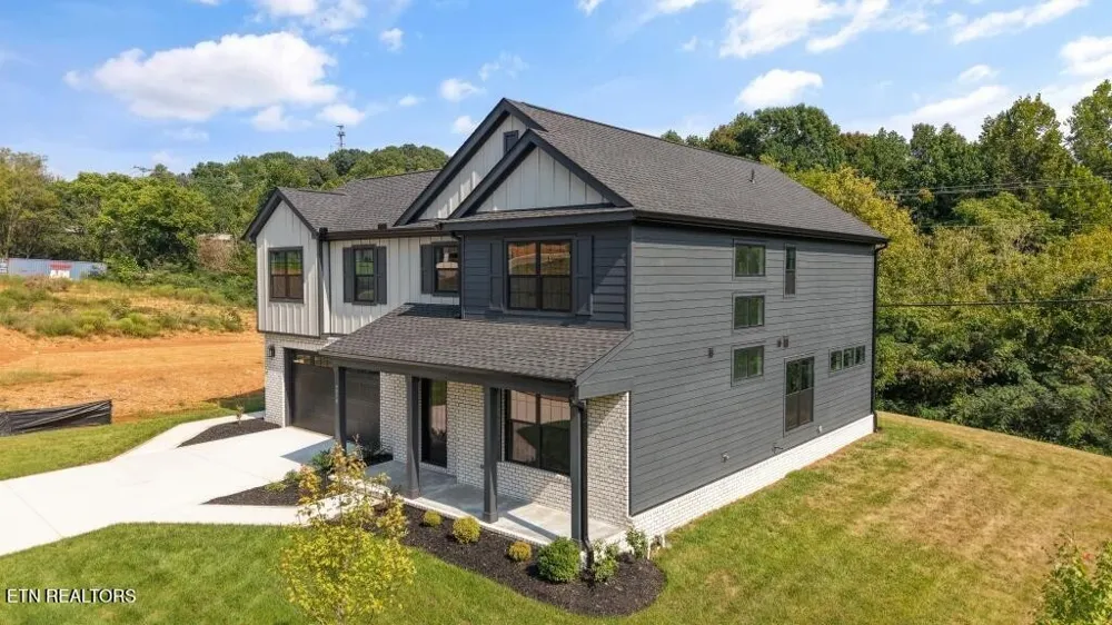 9928 Alani Hill Way Knoxville, TN 37922