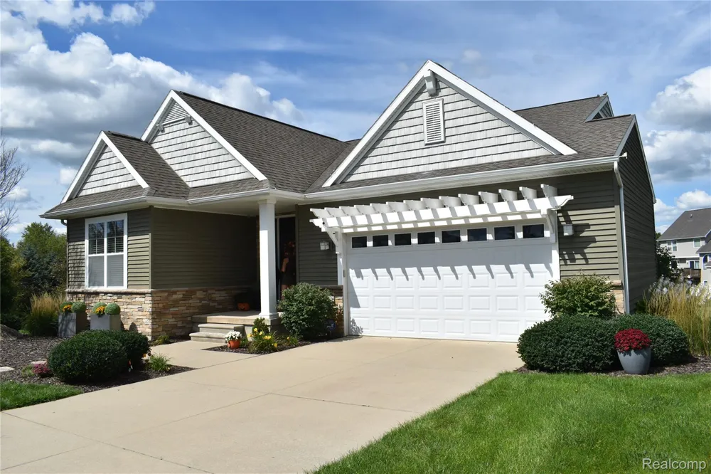 1281 Cambridge Circle Williamston City, MI 48895