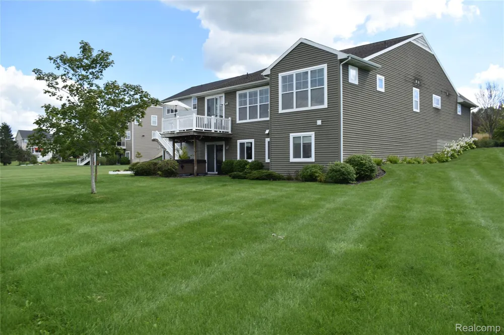 1281 Cambridge Circle Williamston City, MI 48895