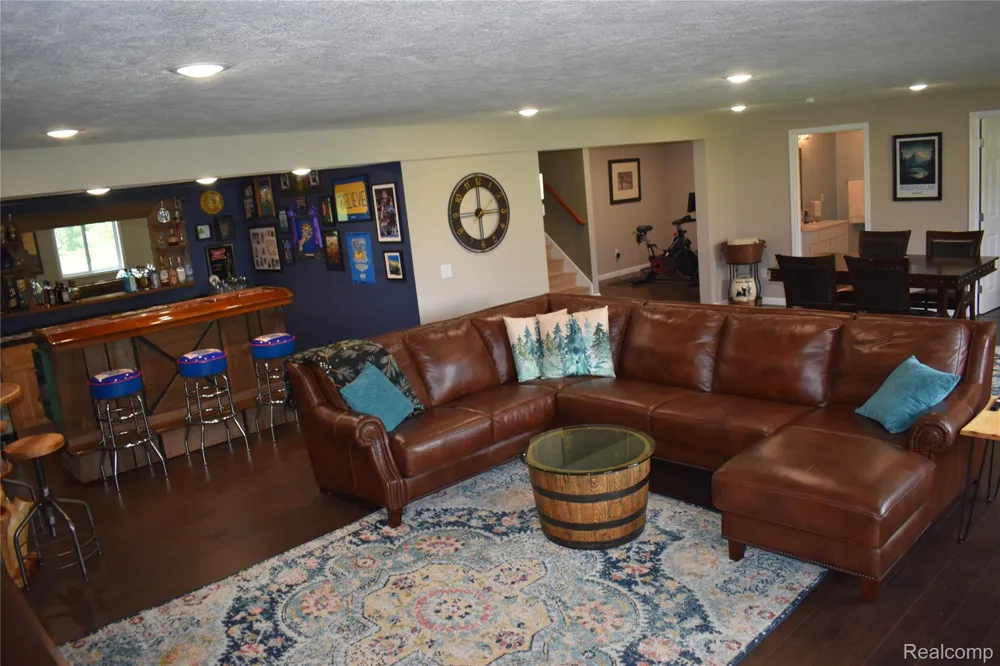 1281 Cambridge Circle Williamston City, MI 48895