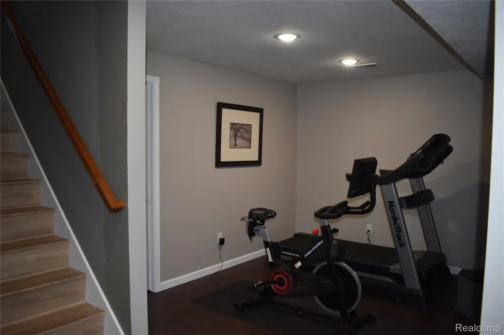 1281 Cambridge Circle Williamston City, MI 48895