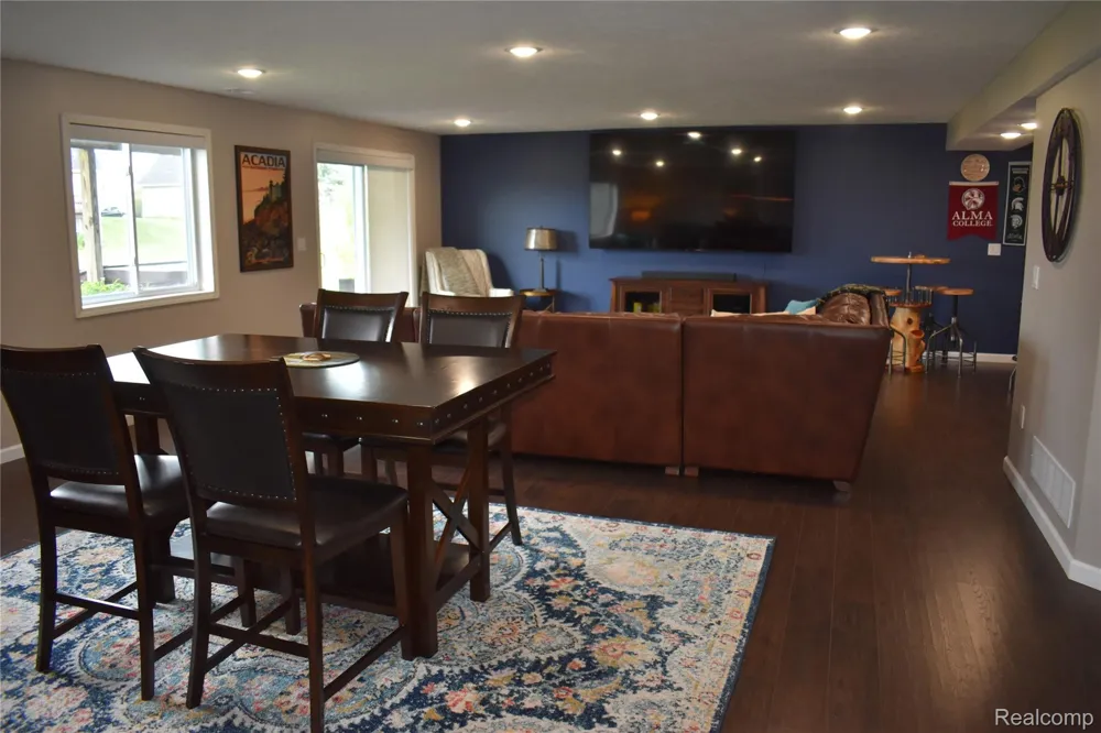 1281 Cambridge Circle Williamston City, MI 48895