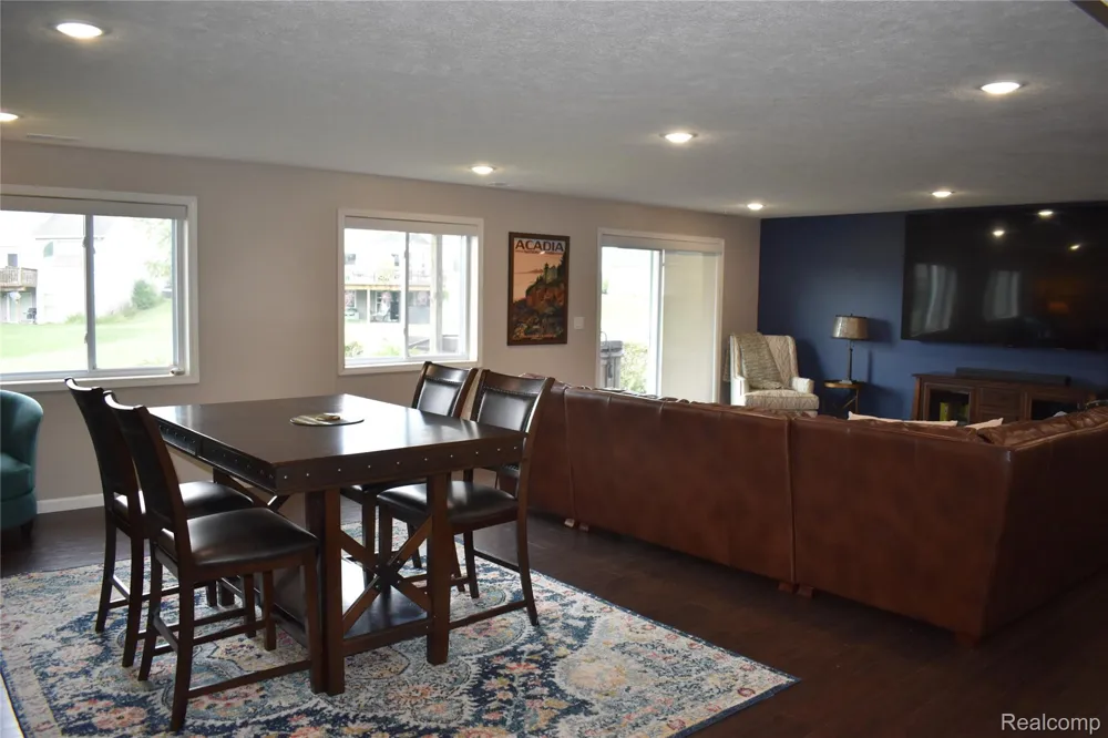 1281 Cambridge Circle Williamston City, MI 48895