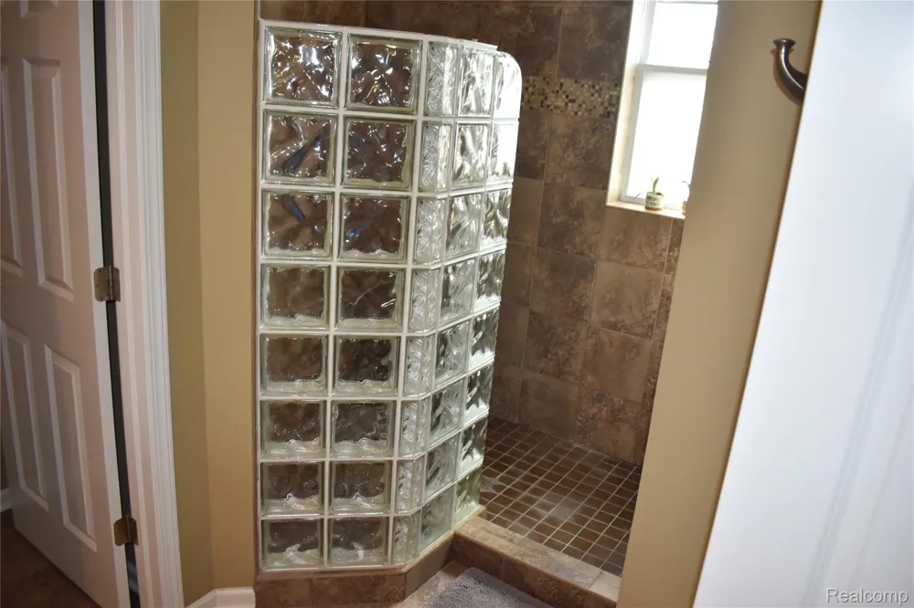 1281 Cambridge Circle Williamston City, MI 48895
