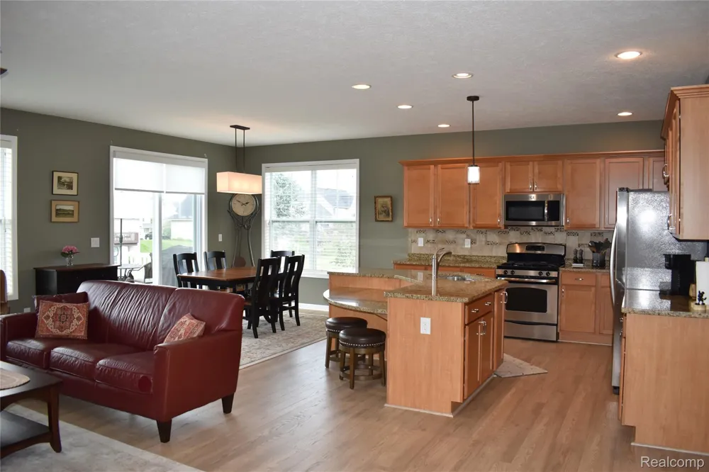 1281 Cambridge Circle Williamston City, MI 48895