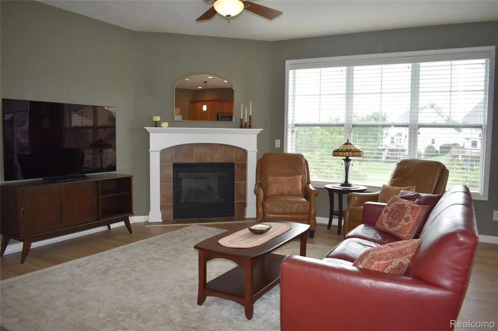 1281 Cambridge Circle Williamston City, MI 48895