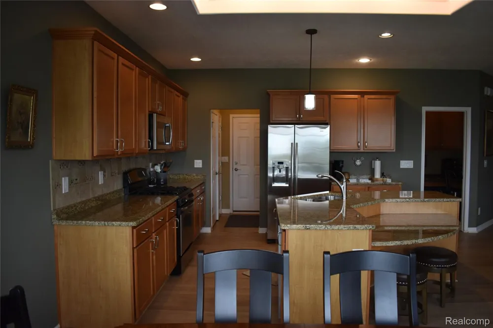 1281 Cambridge Circle Williamston City, MI 48895