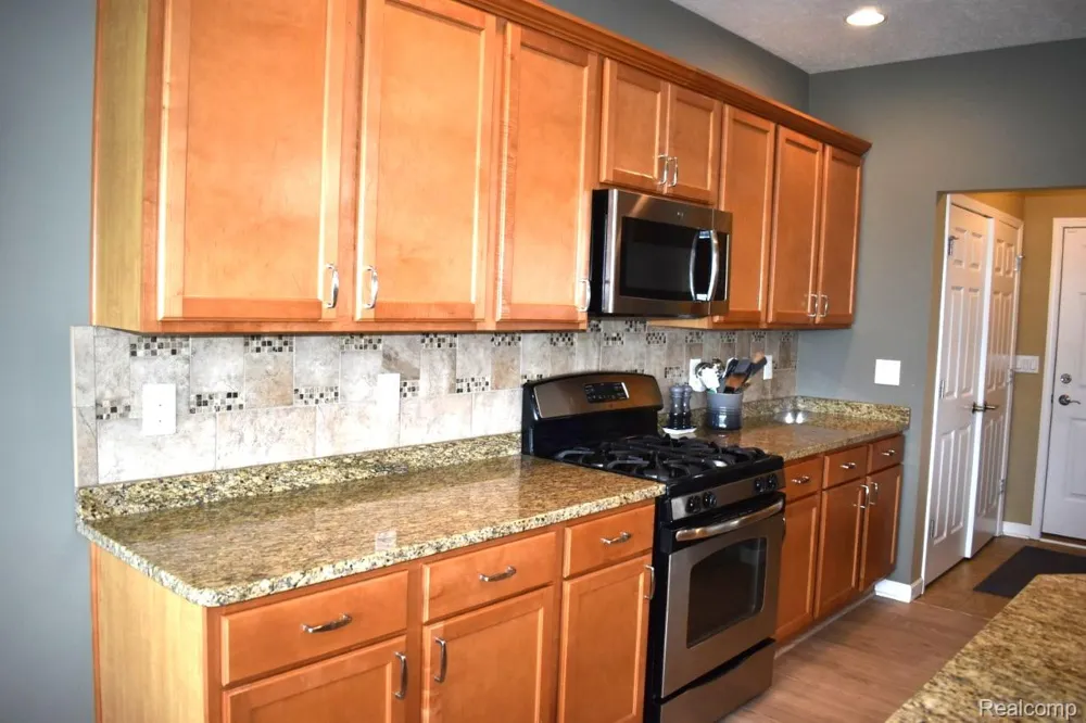 1281 Cambridge Circle Williamston City, MI 48895