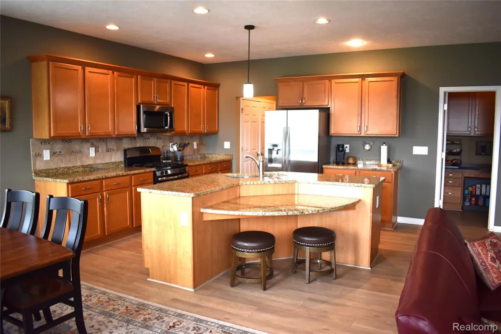 1281 Cambridge Circle Williamston City, MI 48895