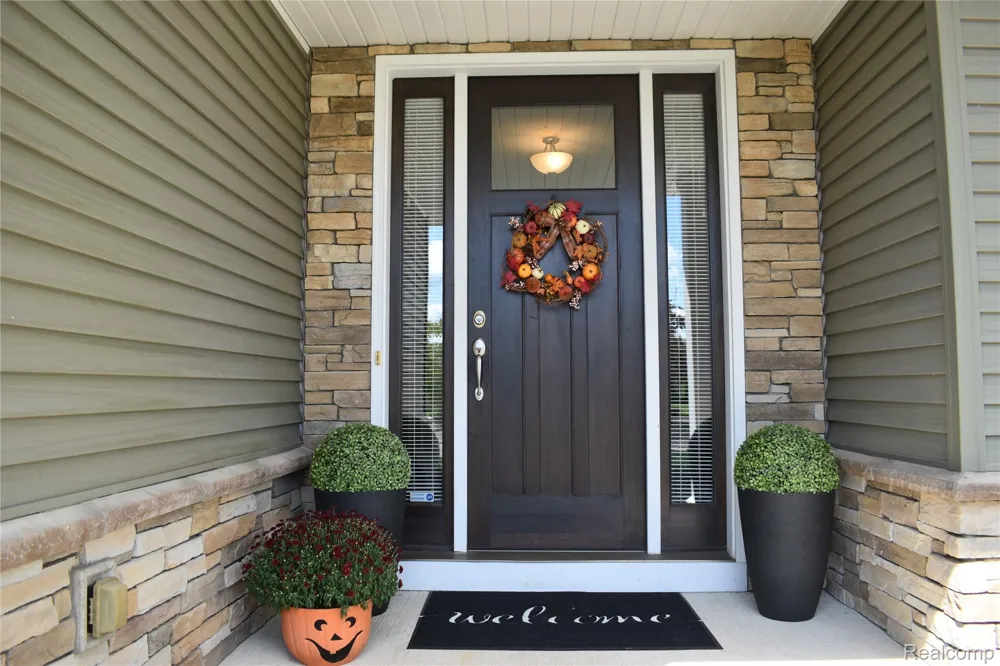 1281 Cambridge Circle Williamston City, MI 48895