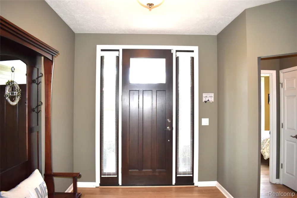 1281 Cambridge Circle Williamston City, MI 48895