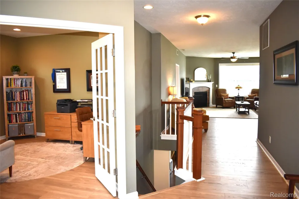 1281 Cambridge Circle Williamston City, MI 48895
