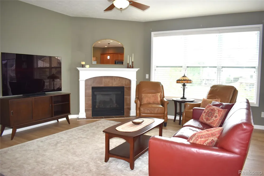 1281 Cambridge Circle Williamston City, MI 48895