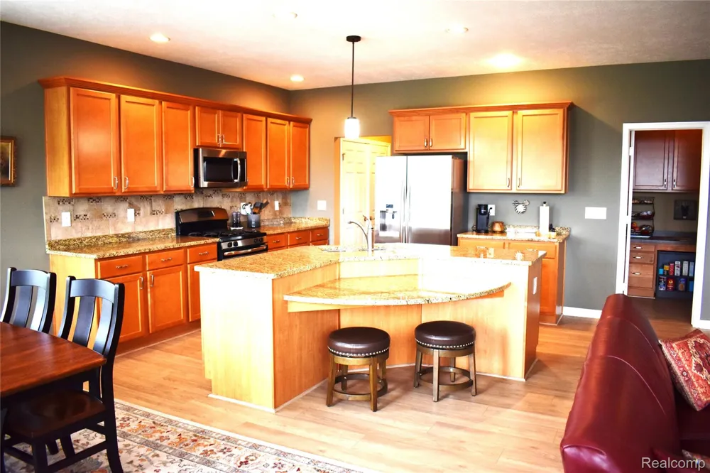 1281 Cambridge Circle Williamston City, MI 48895