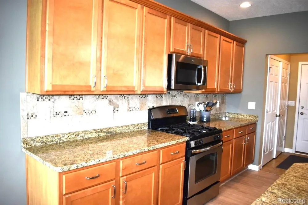 1281 Cambridge Circle Williamston City, MI 48895