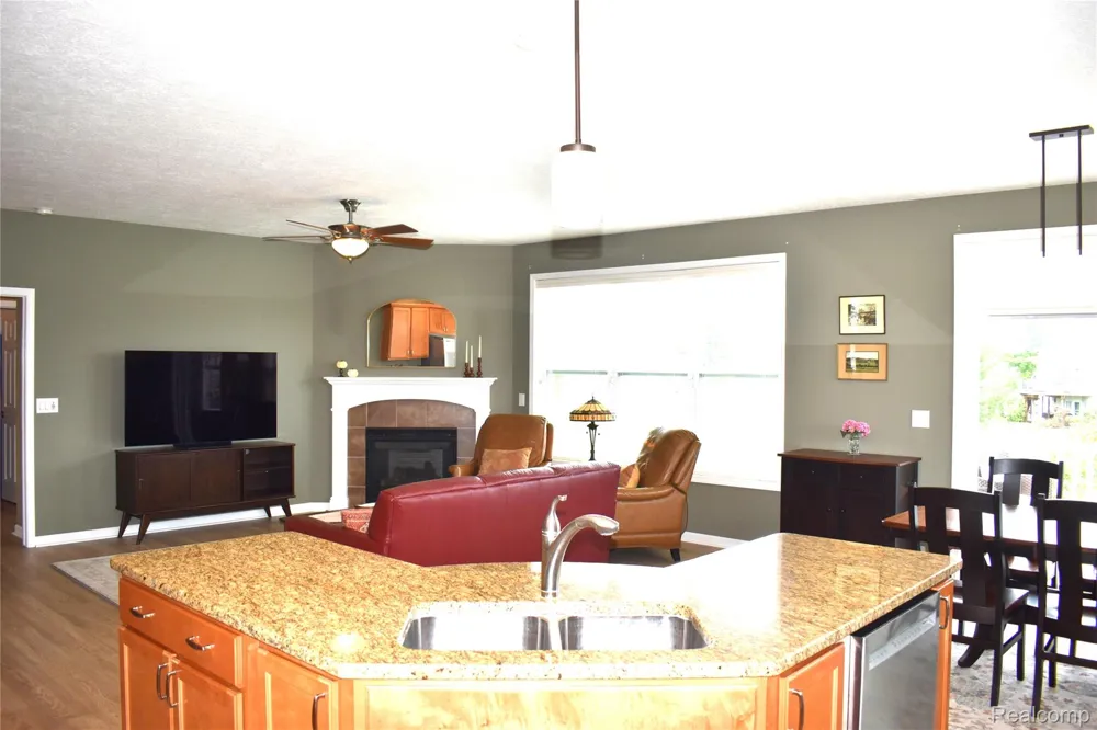 1281 Cambridge Circle Williamston City, MI 48895