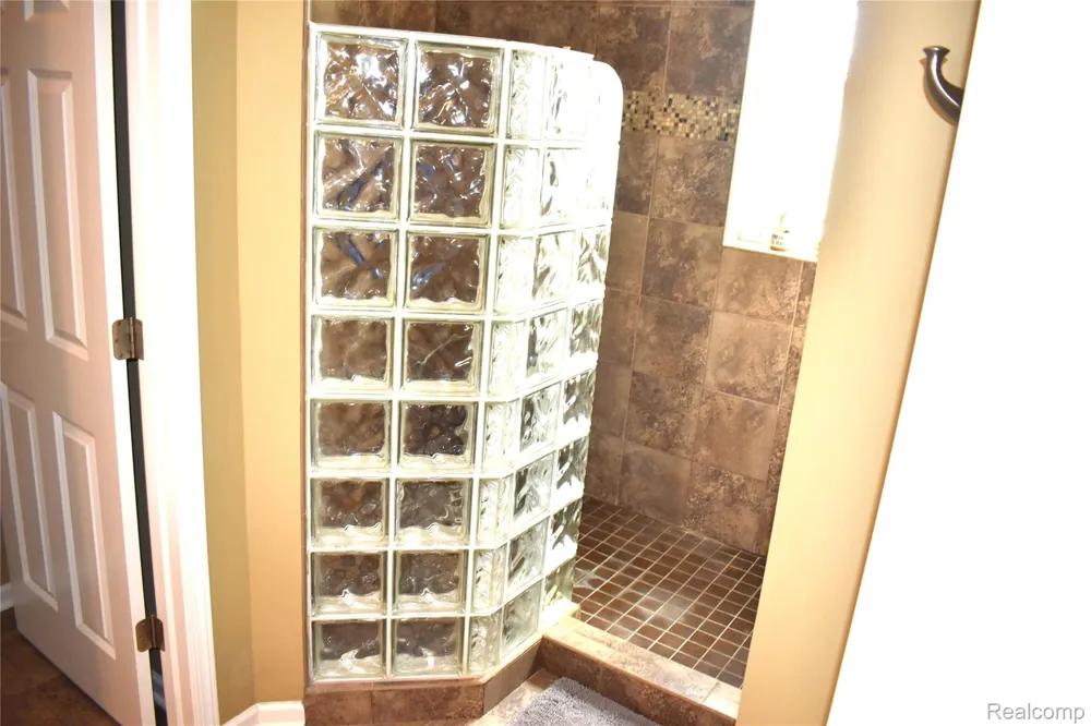 1281 Cambridge Circle Williamston City, MI 48895