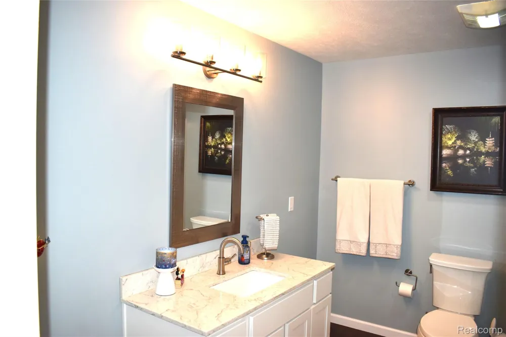1281 Cambridge Circle Williamston City, MI 48895