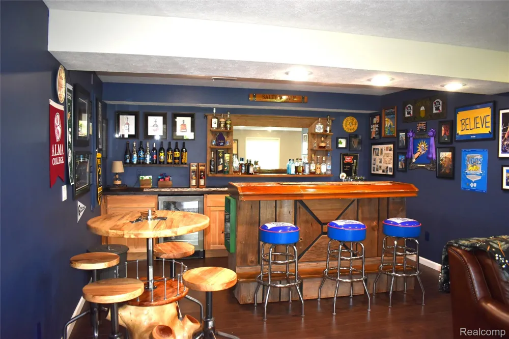 1281 Cambridge Circle Williamston City, MI 48895