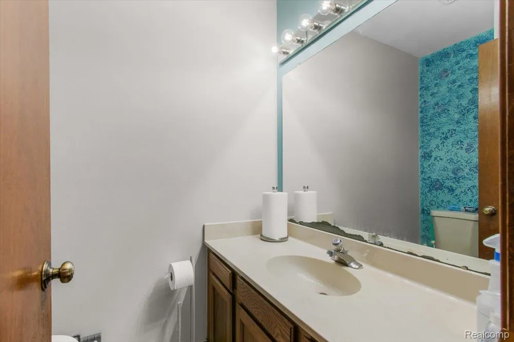 7387 Radcliff Drive #47 West Bloomfield Charter Township, MI 48322
