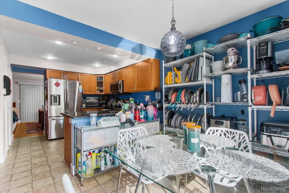 7387 Radcliff Drive #47 West Bloomfield Charter Township, MI 48322