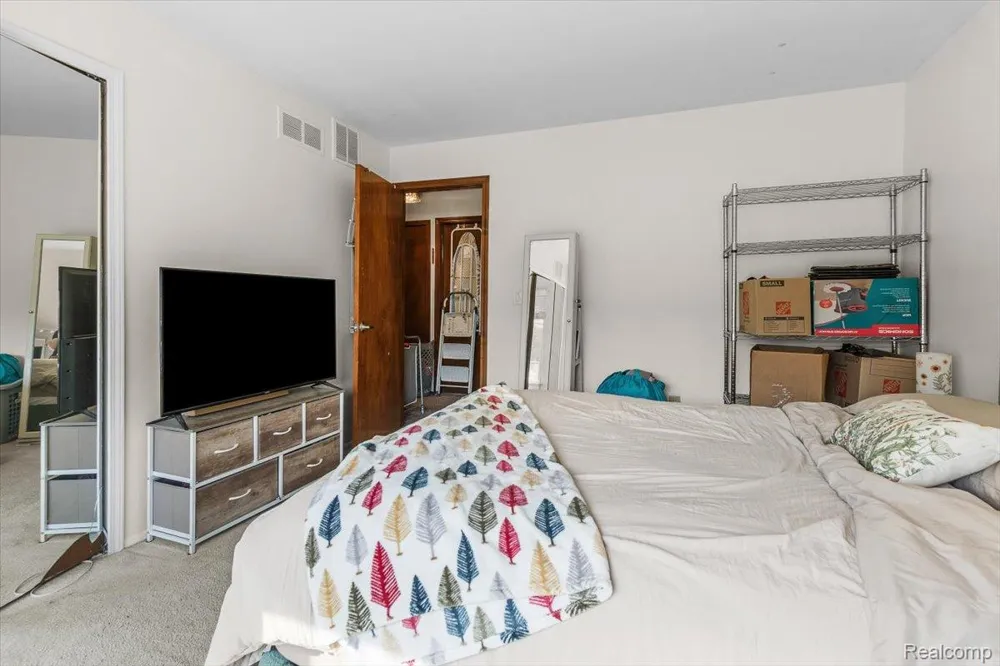 7387 Radcliff Drive #47 West Bloomfield Charter Township, MI 48322