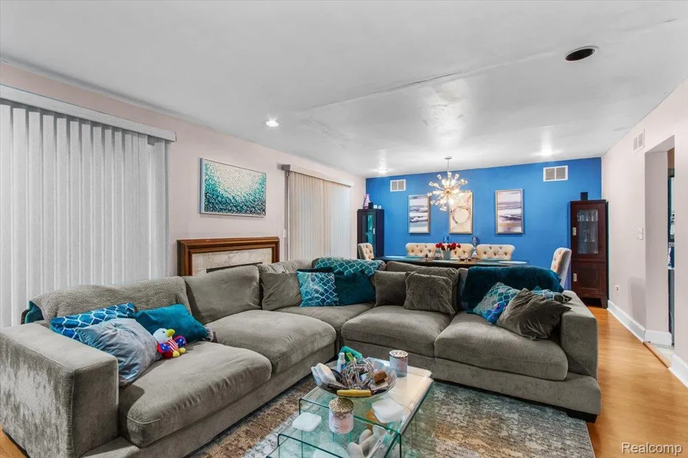 7387 Radcliff Drive #47 West Bloomfield Charter Township, MI 48322
