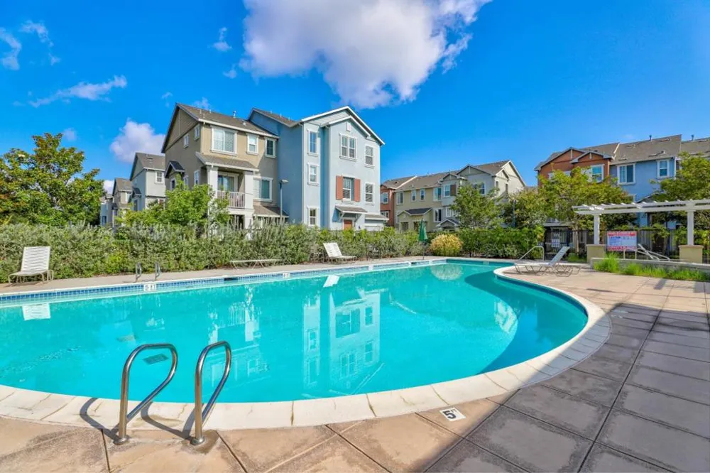 181 Hart Court Mountain View, CA 94043