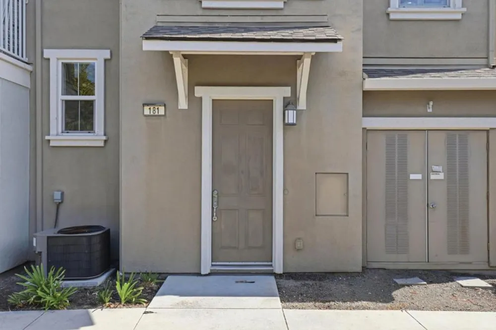 181 Hart Court Mountain View, CA 94043