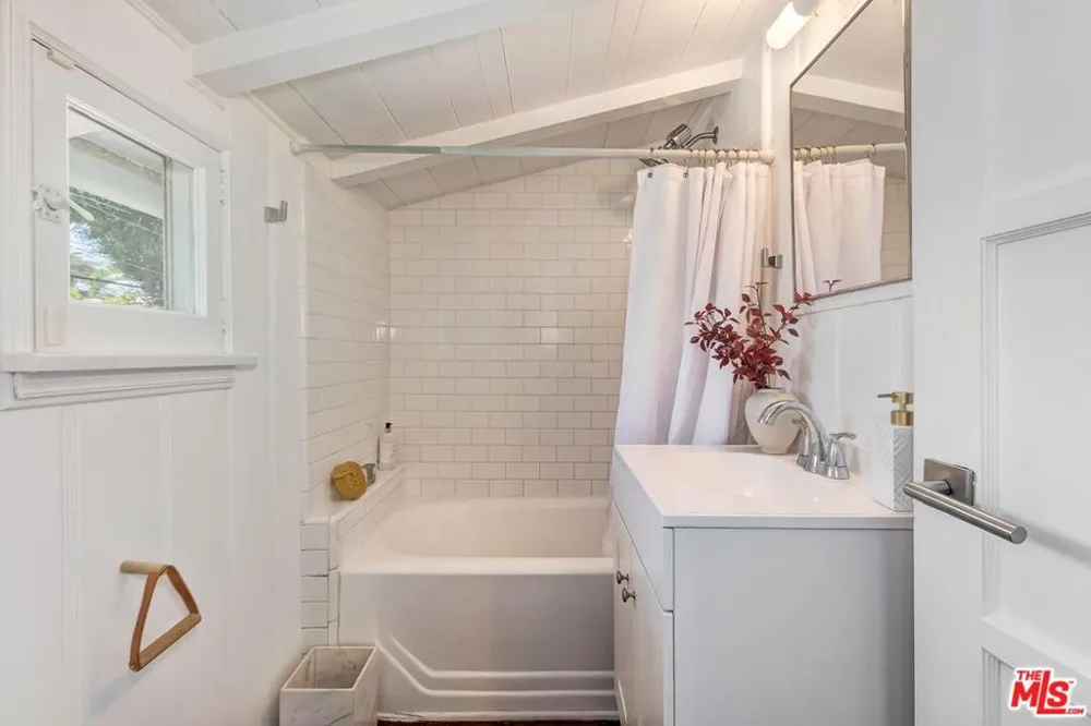 527 19TH STREET Santa Monica, CA 90402