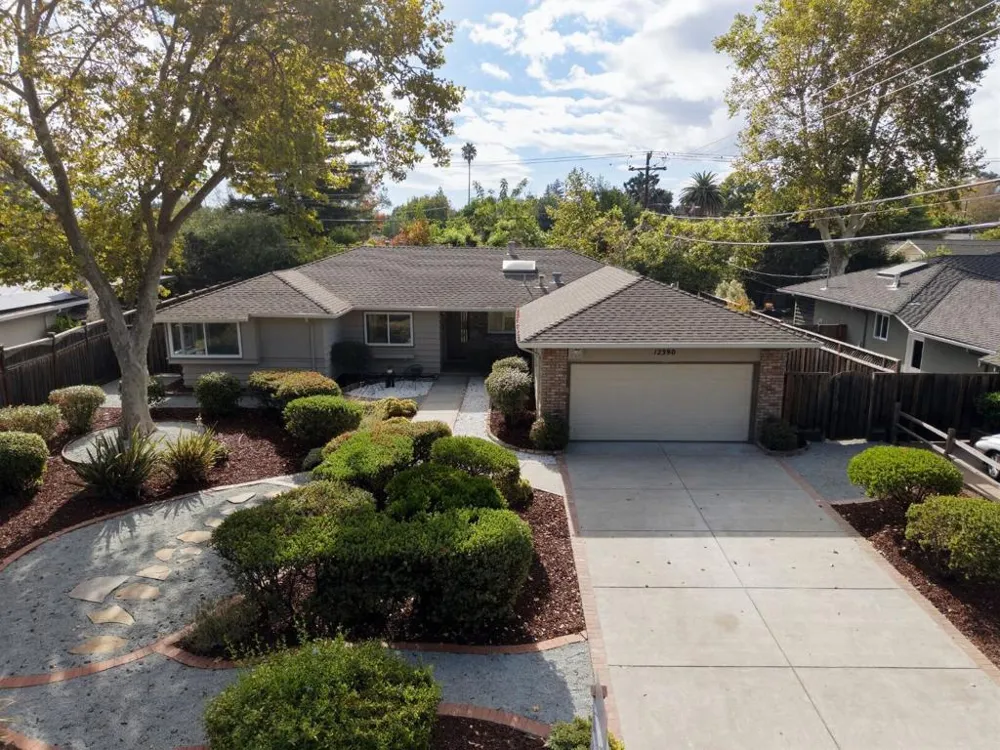12390 Woodside Drive Saratoga, CA 95070