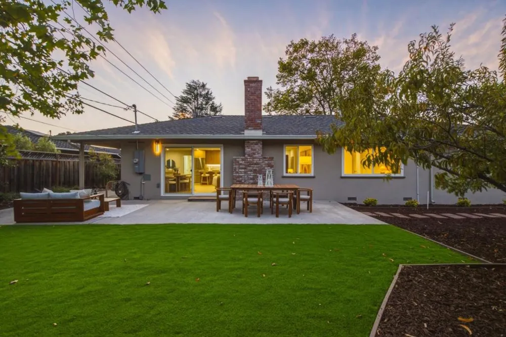 12390 Woodside Drive Saratoga, CA 95070