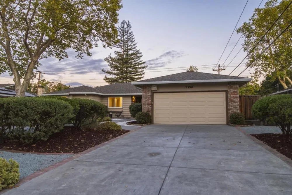 12390 Woodside Drive Saratoga, CA 95070