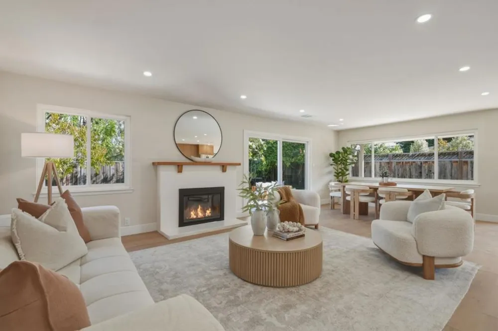 12390 Woodside Drive Saratoga, CA 95070