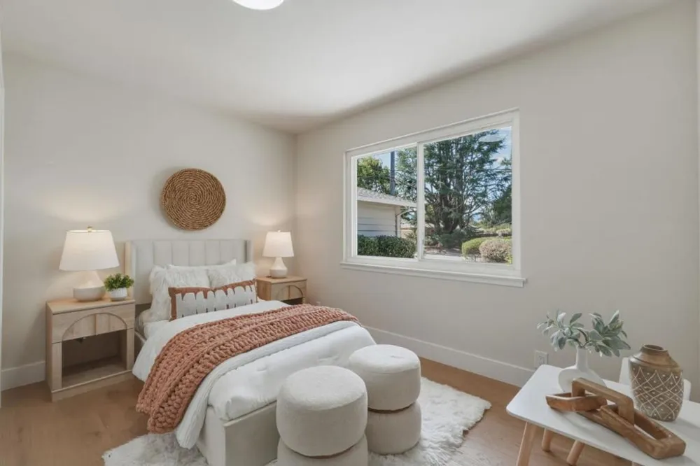 12390 Woodside Drive Saratoga, CA 95070