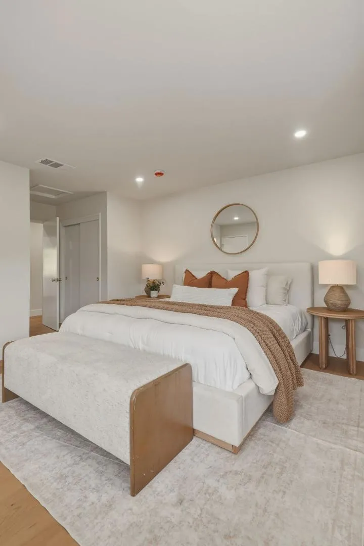 12390 Woodside Drive Saratoga, CA 95070
