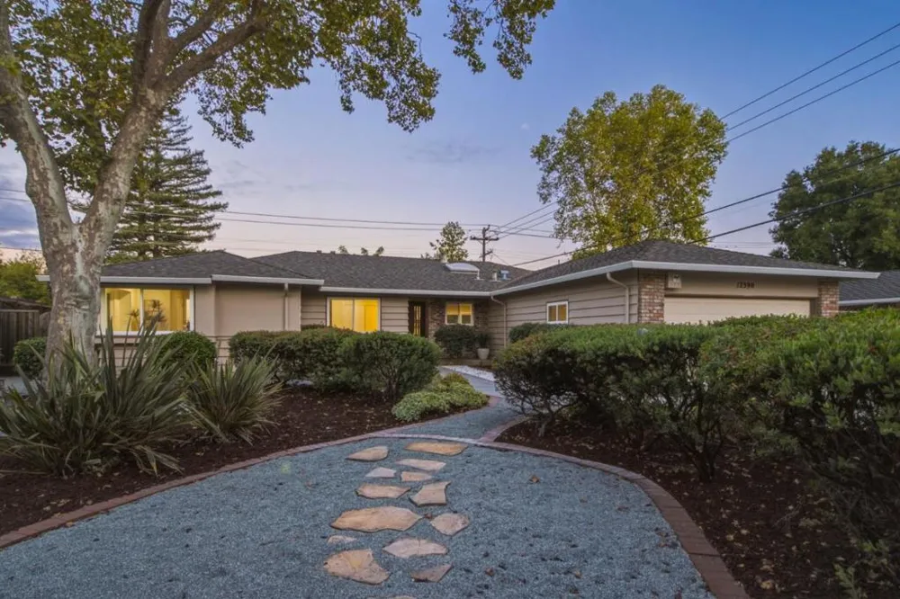 12390 Woodside Drive Saratoga, CA 95070