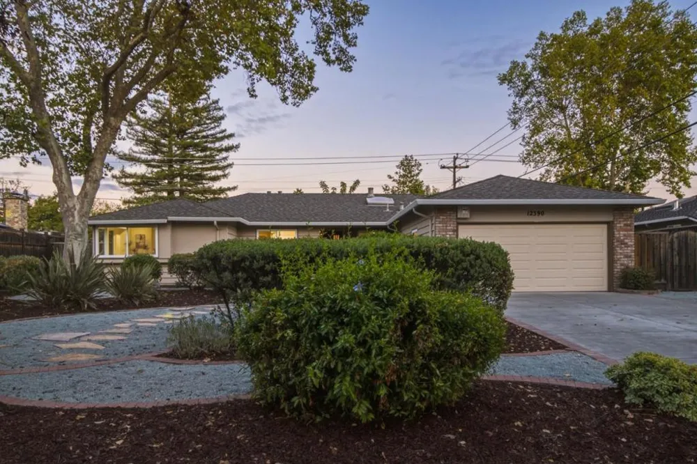 12390 Woodside Drive Saratoga, CA 95070