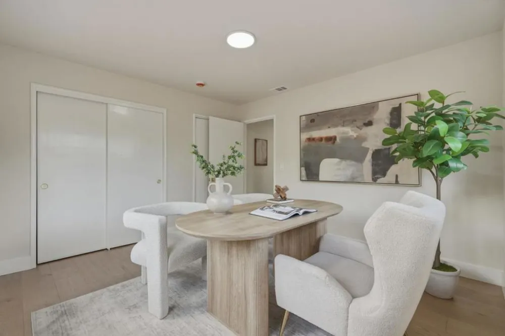 12390 Woodside Drive Saratoga, CA 95070