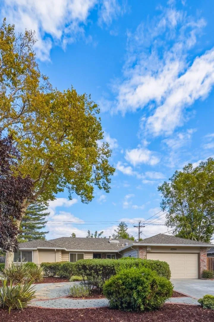 12390 Woodside Drive Saratoga, CA 95070