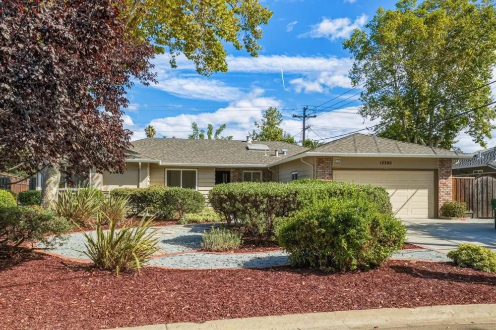 12390 Woodside Drive Saratoga, CA 95070