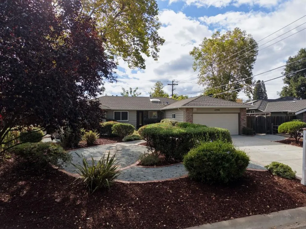 12390 Woodside Drive Saratoga, CA 95070
