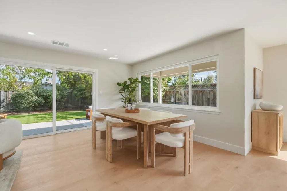 12390 Woodside Drive Saratoga, CA 95070