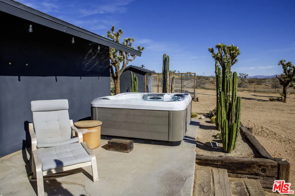365 Rainbow Drive Yucca Valley, CA 92284
