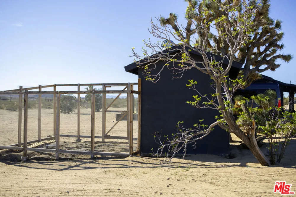 365 Rainbow Drive Yucca Valley, CA 92284