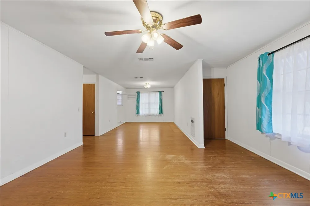 520 Seydler Street Gonzales, TX 78629
