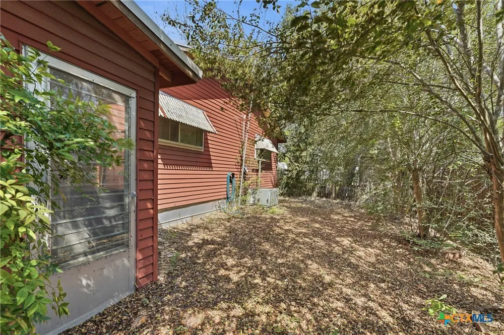 520 Seydler Street Gonzales, TX 78629