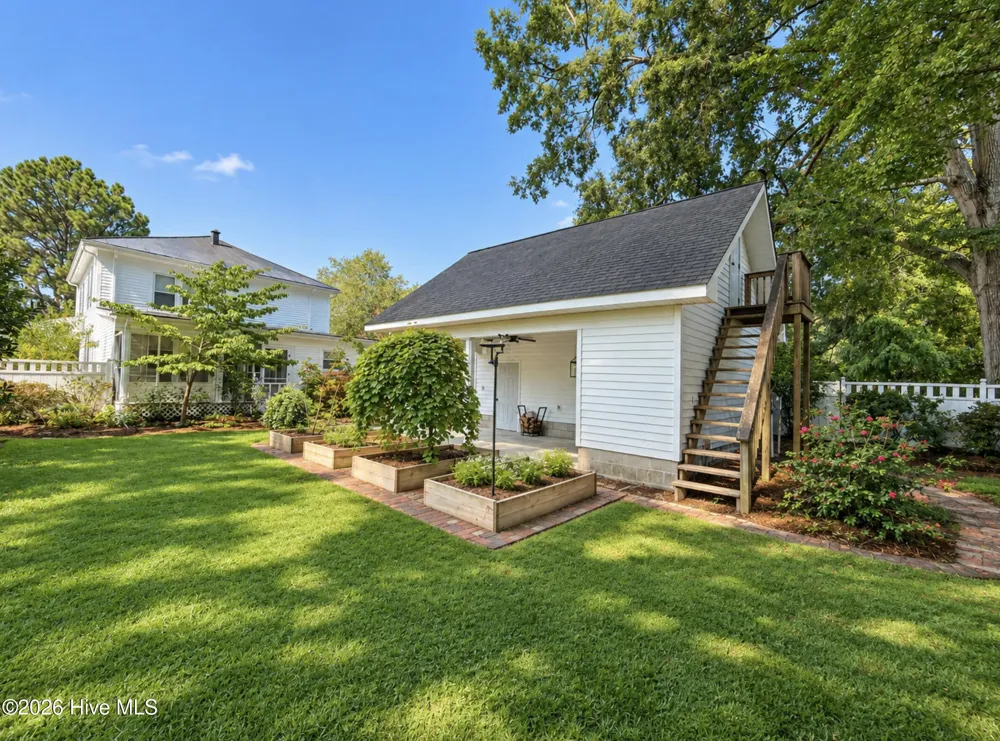 3632 E Wilson Street Farmville, NC 27828