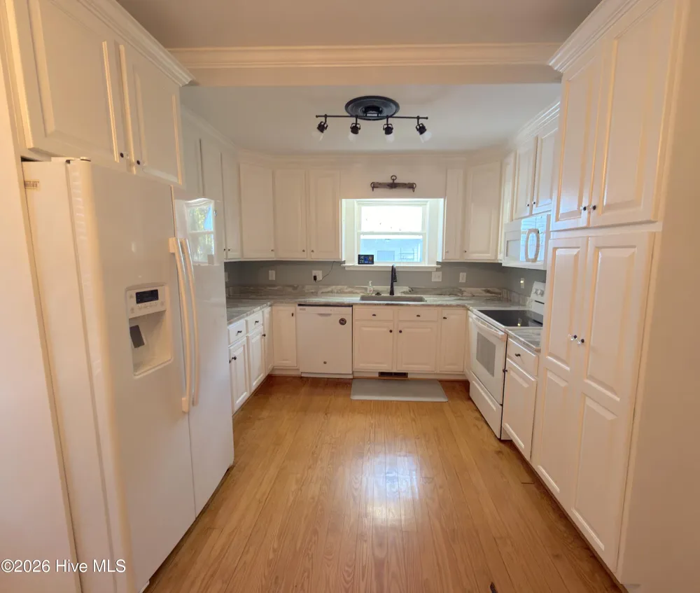 3632 E Wilson Street Farmville, NC 27828